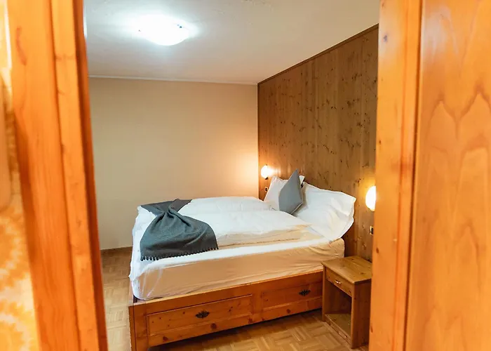 Отель Cima Piazzi Изолачча