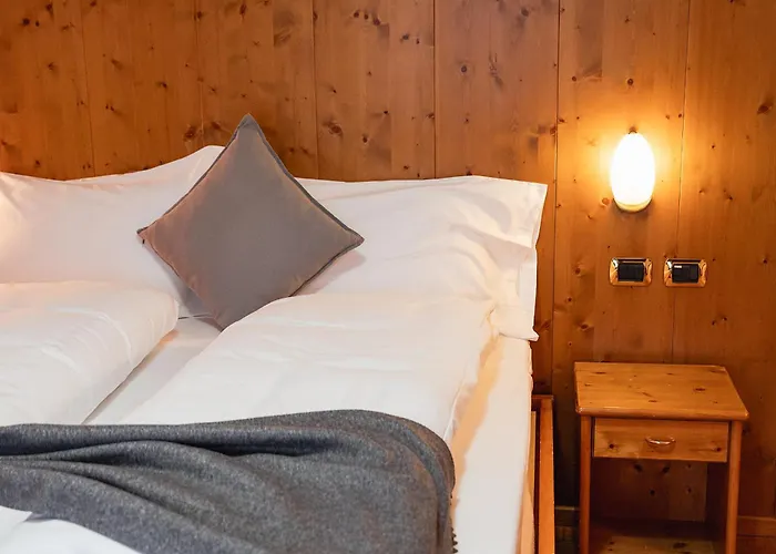 Cima Piazzi Отель Изолачча